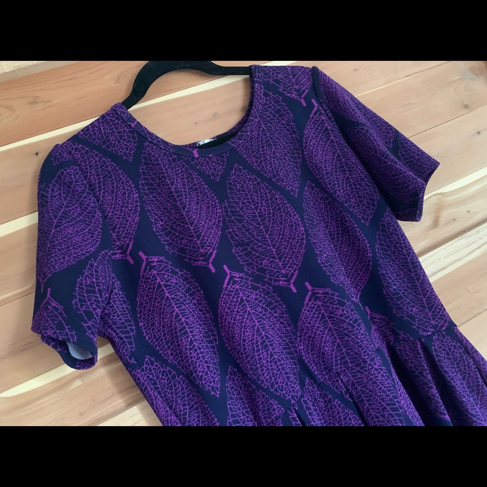 2xl Lularoe Amelia purple leaves print